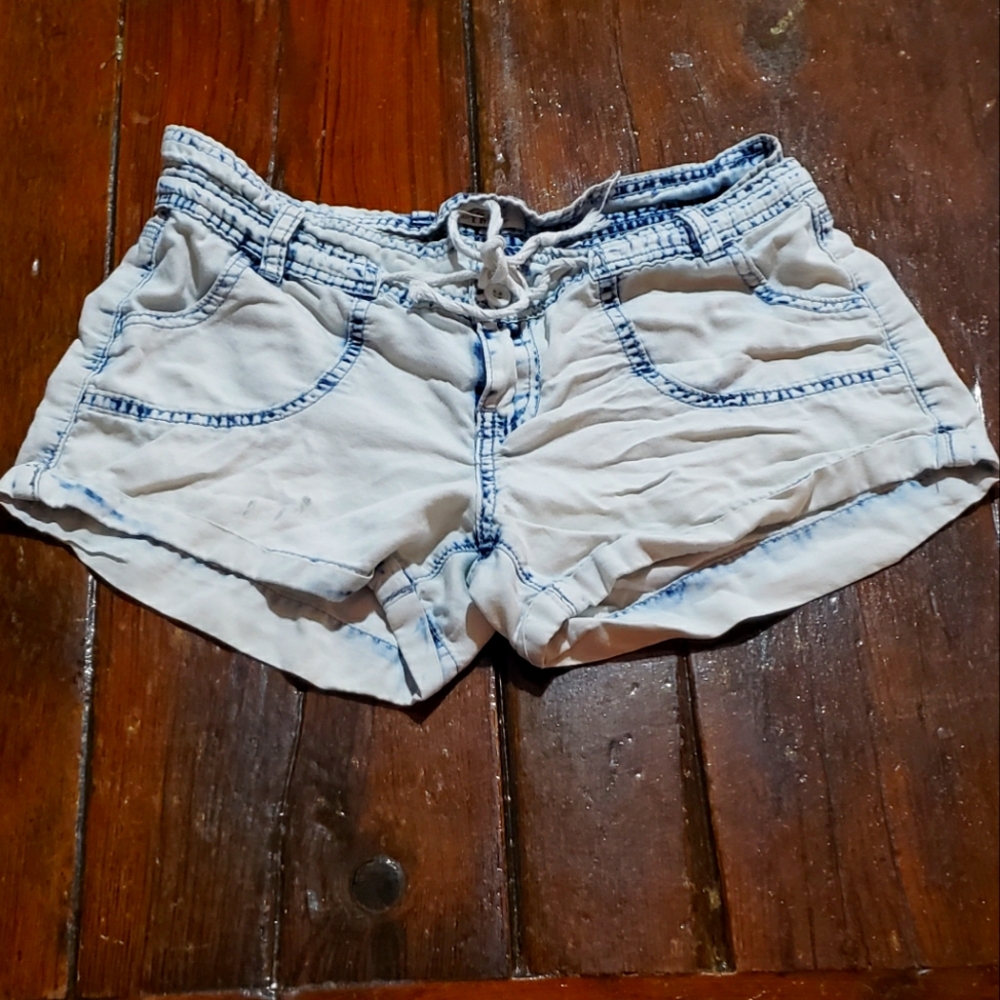 YMI jean shorts size 3 light denim